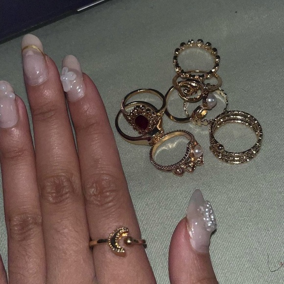 faux gold rings pack of 9 - Picture 2 of 5